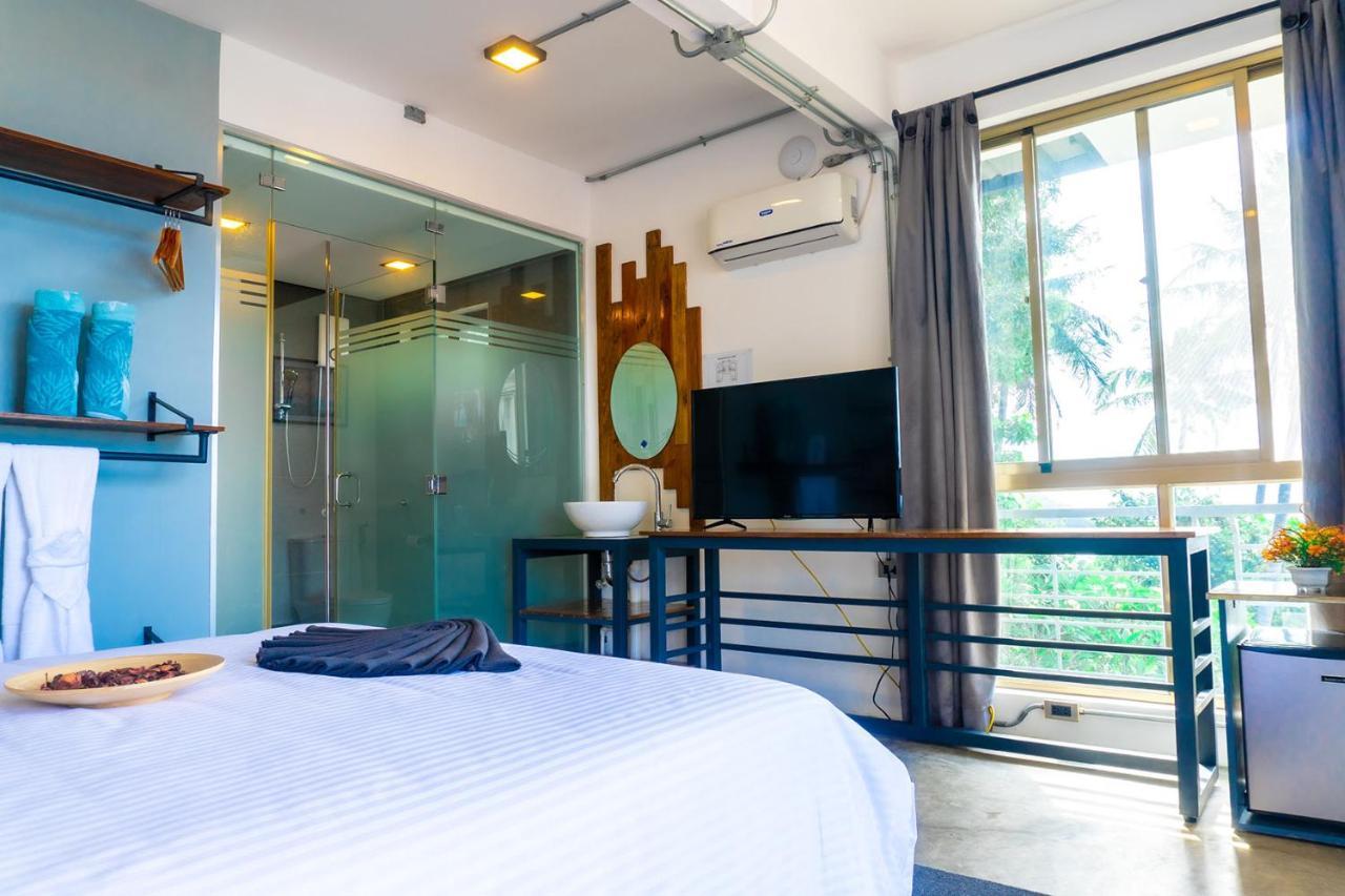Av Suites Puerto Galera Buitenkant foto