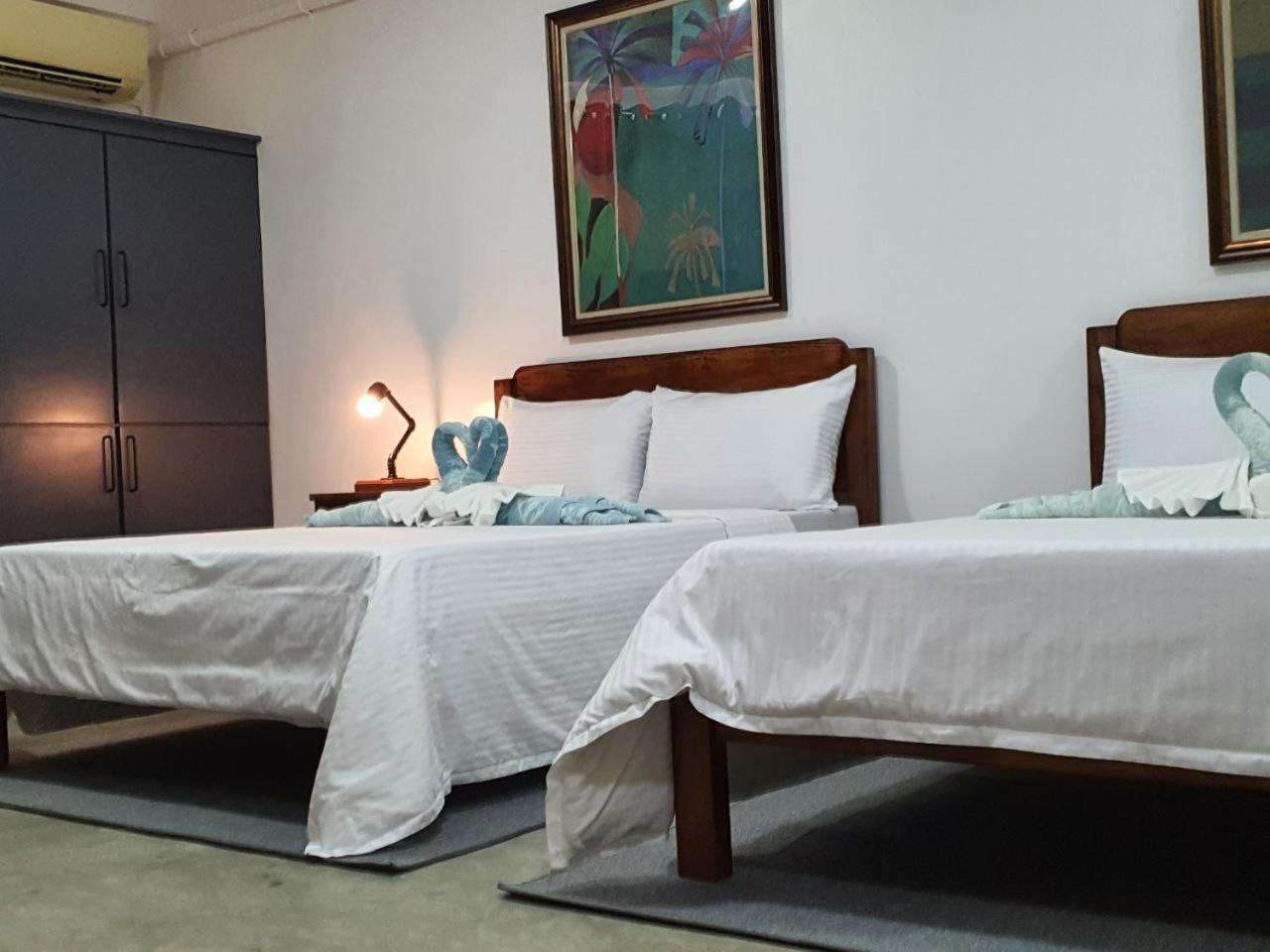 Av Suites Puerto Galera Buitenkant foto