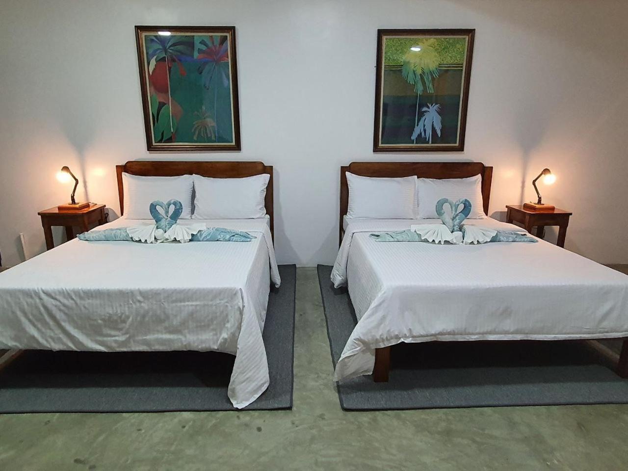 Av Suites Puerto Galera Buitenkant foto