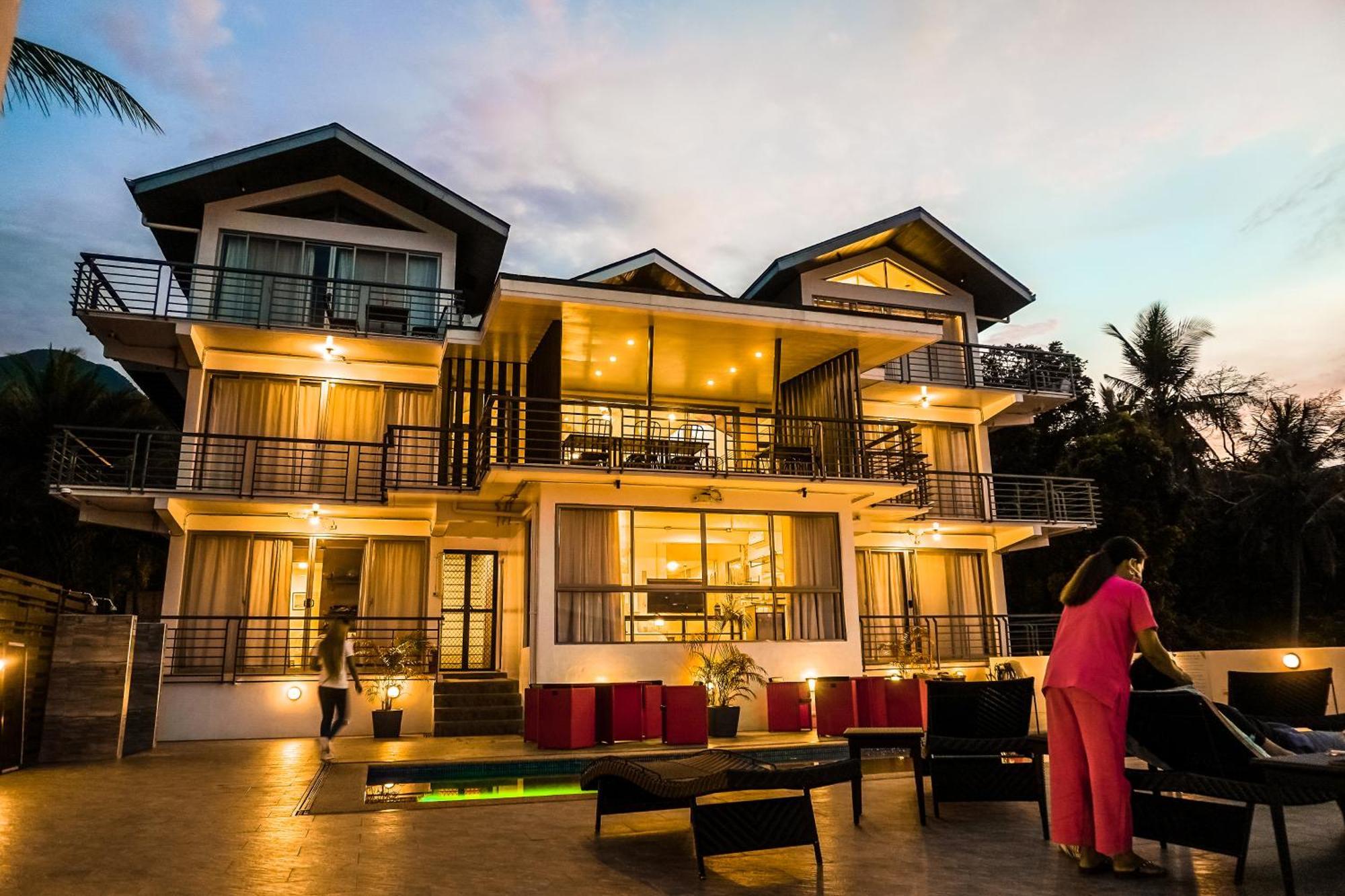 Av Suites Puerto Galera Buitenkant foto