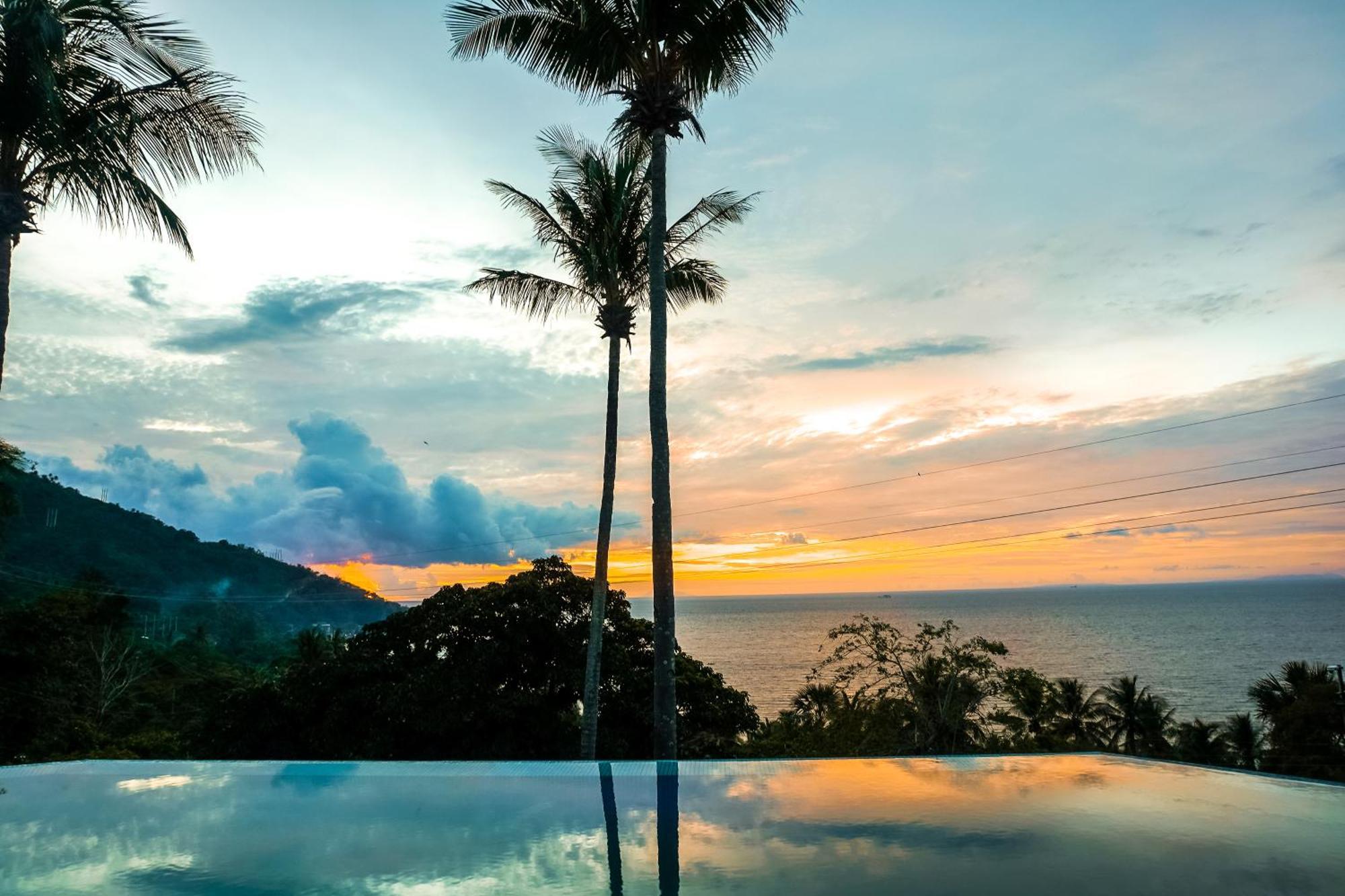 Av Suites Puerto Galera Buitenkant foto