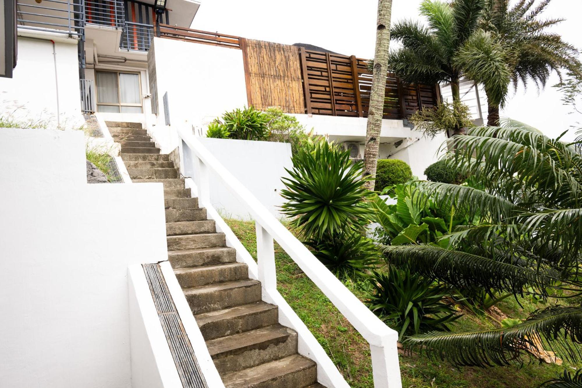 Av Suites Puerto Galera Buitenkant foto