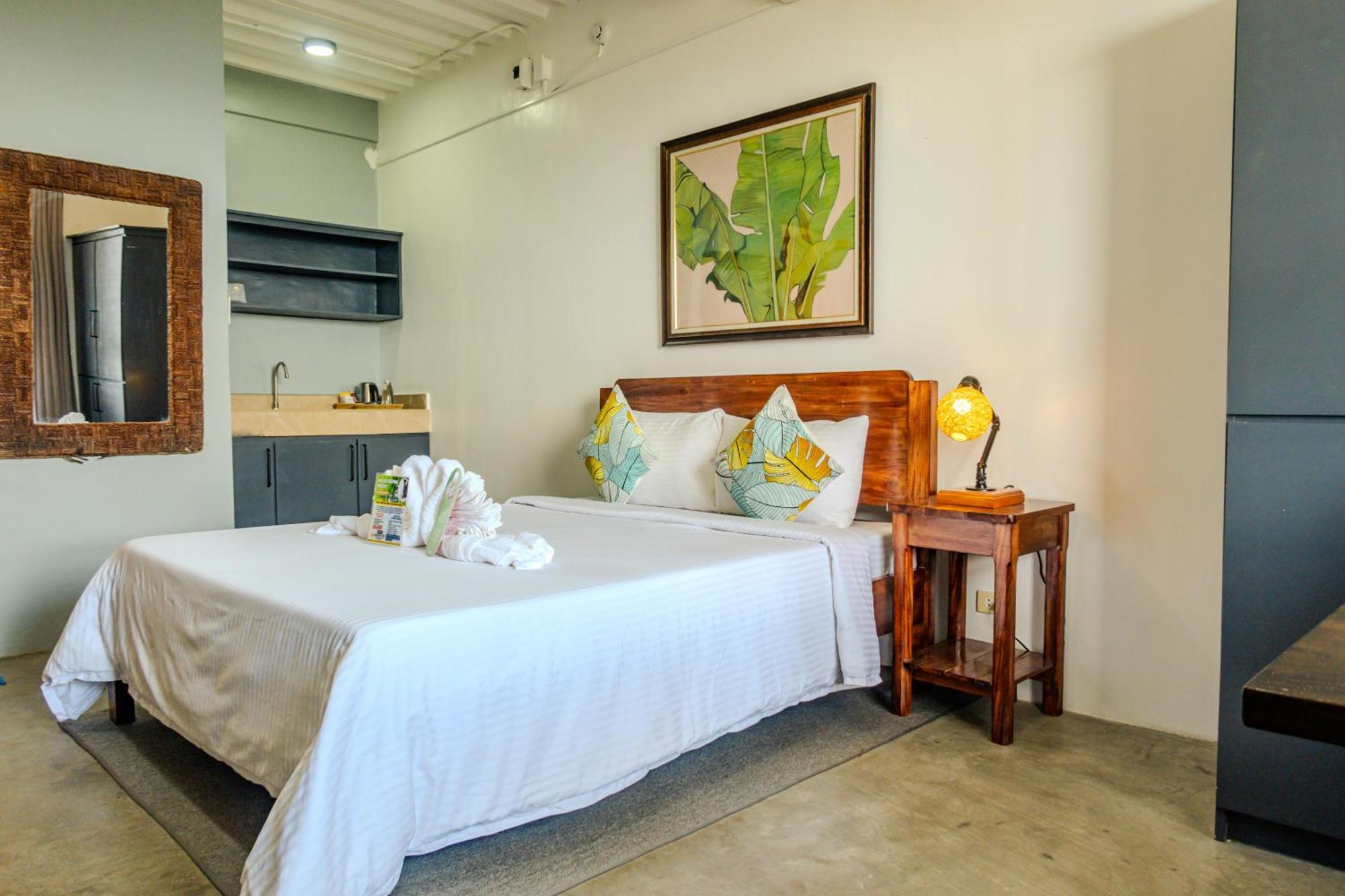 Av Suites Puerto Galera Buitenkant foto