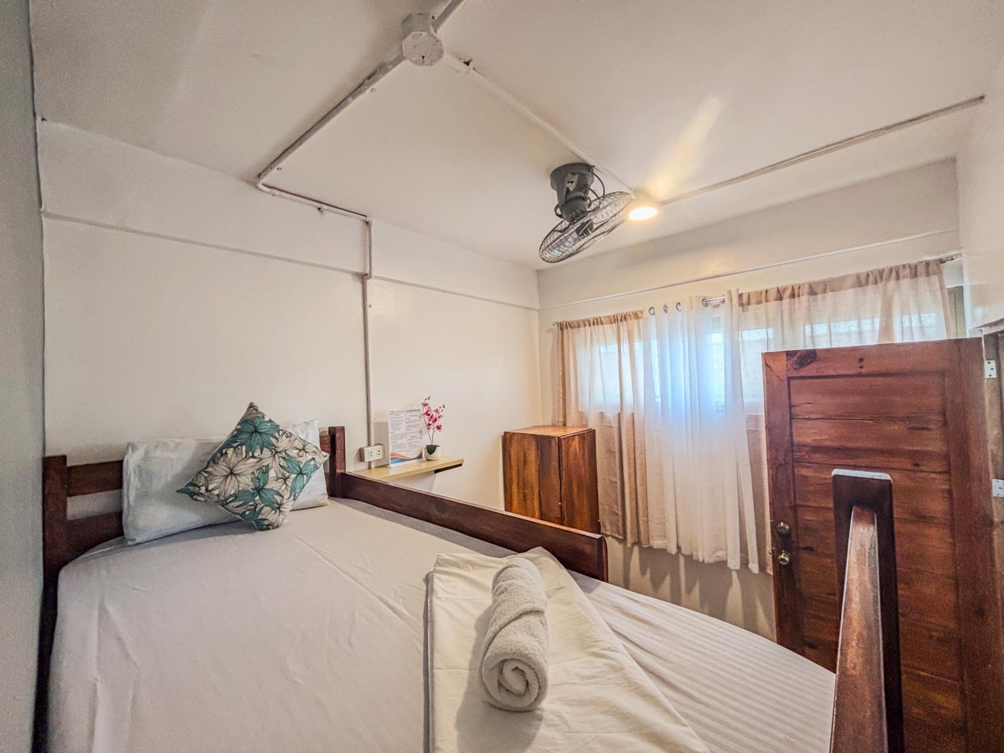 Av Suites Puerto Galera Buitenkant foto